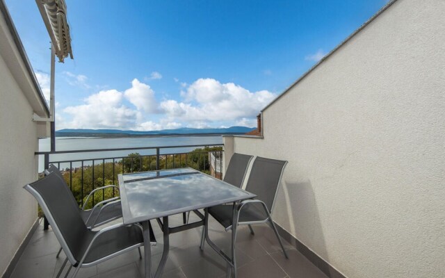 Beautiful Home in Crikvenica With Wifi and 2 Bedrooms