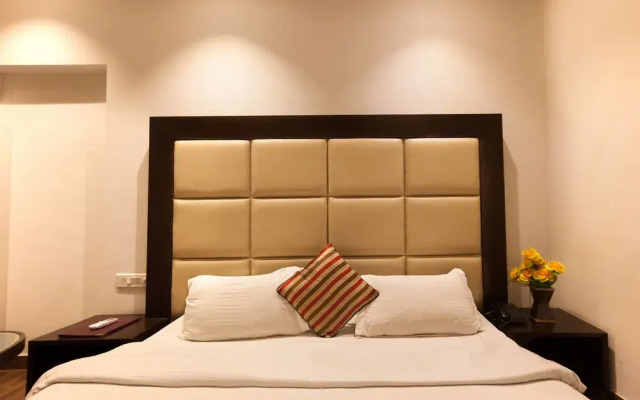 OYO Rooms Cyber City Oakwood