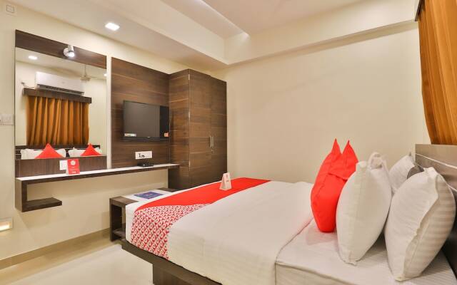 OYO 13032 Shiv Sagar Palace