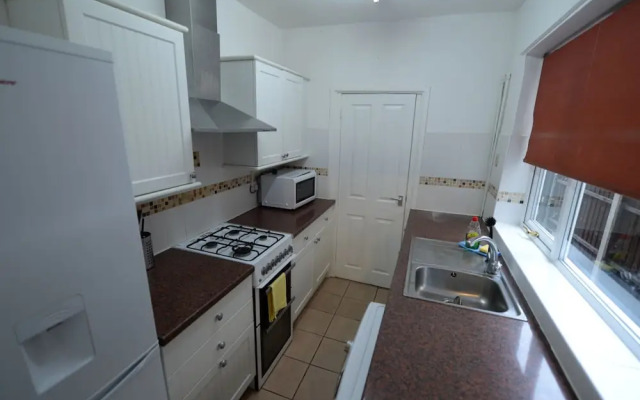 Spacious Apartment in Coventry near Belgrade Theatre