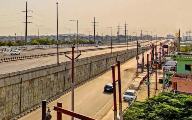 The Rosewood Hotel by OYO Rooms