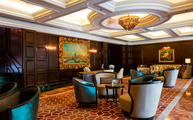 The Ritz-Carlton, Kuala Lumpur – Lobby – Kuala Lumpur