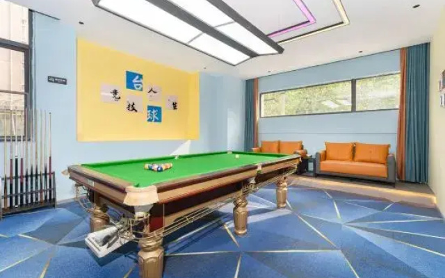 Chinese Hotel (Zhengzhou Nanyang Road Store)