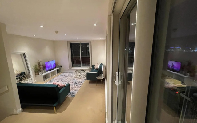 Free Parking Near City Centre & Stadium Sleeps 6-8