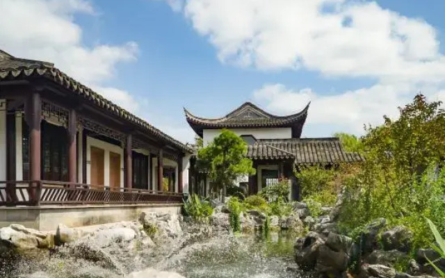 Guli Hongdou Resort • Lake Lodge