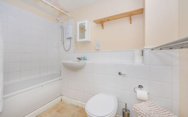 Kosterlitz Lodge 2-Bedroom Flat