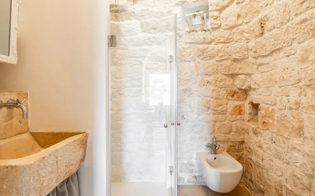 4152 Trulli Salsapariglia by Perle di Puglia