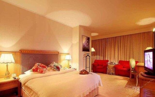 Green Land Hotel