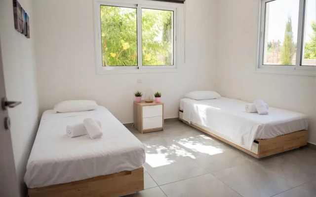 Carme At The Beach - Mythical Sands Resort