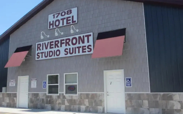Riverfront Studio Suites