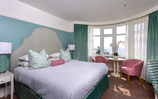 Roslin Beach Hotel