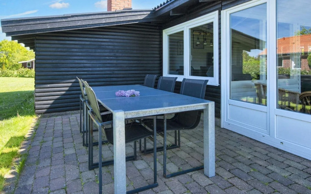 6 Person Holiday Home in Tarm