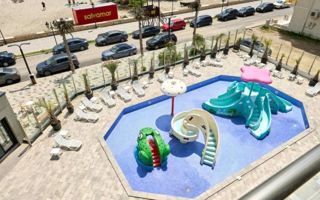 Amazing seafront 2BR Apartment - SPA n Pools Resort