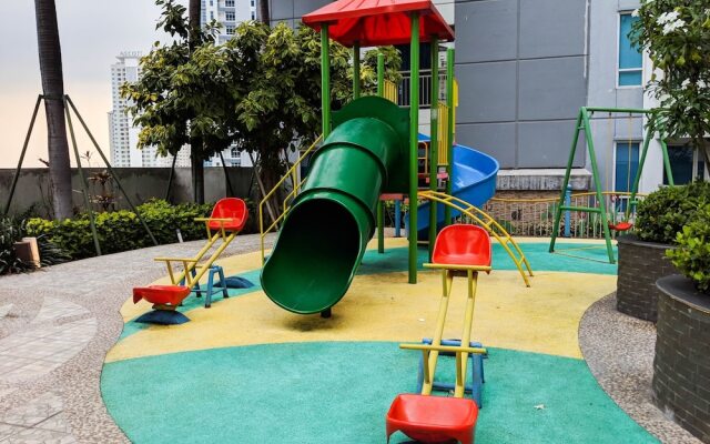 Strategic Studio Apartment at Orchard Mansion Supermall