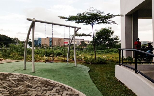 Homey And Warm 1Br At Sentraland Cengkareng Apartment