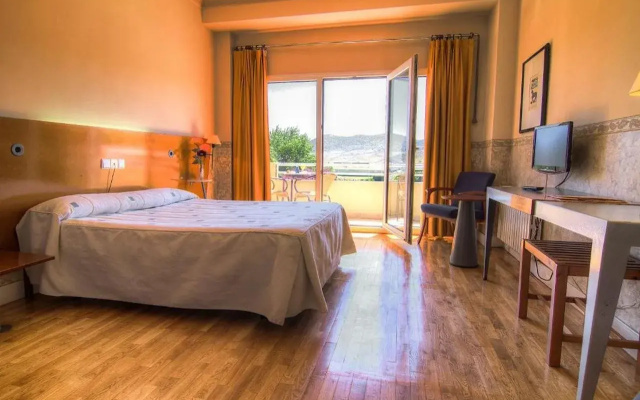 Hotel Azar
