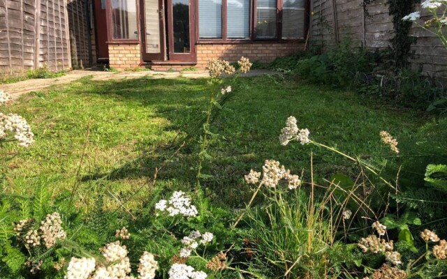 Immaculate 3-bed House in Farnham Royal Slough