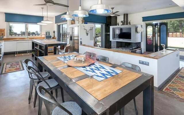 Villa Ardia - 50 Metres From the Beach