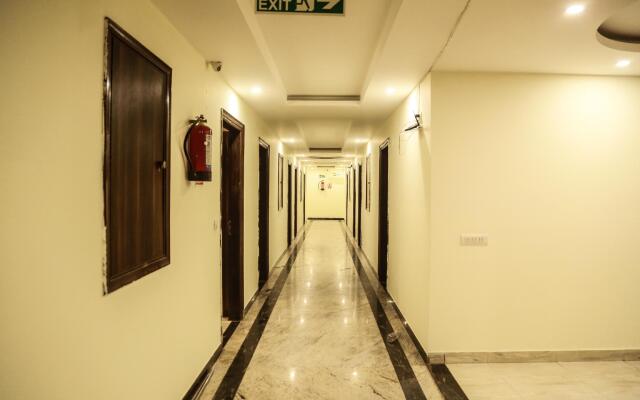 OYO 11340 Hotel Lakshmi Palace