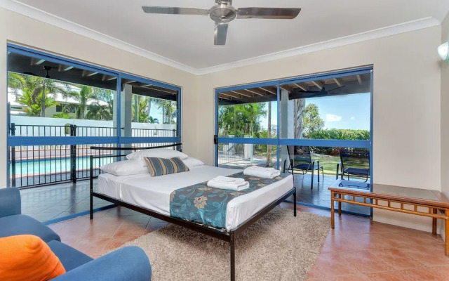 Dolce Vita Beachfront Holiday House