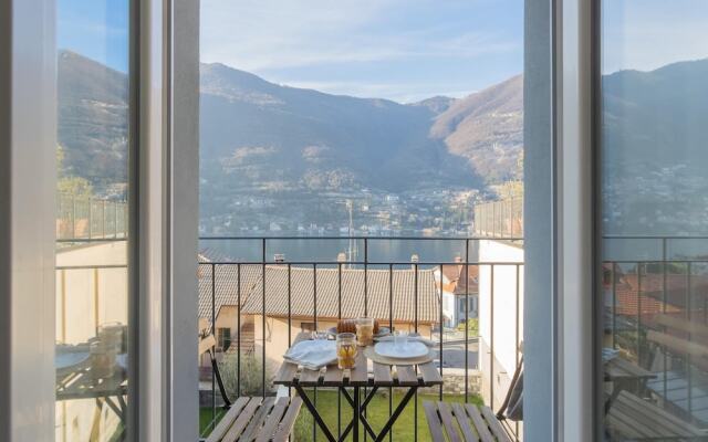 Pozzo Vertical Apartment With Garden and Parking