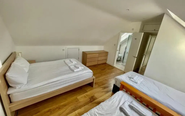 Four Corners Holiday Home with Hot Tub & Sauna