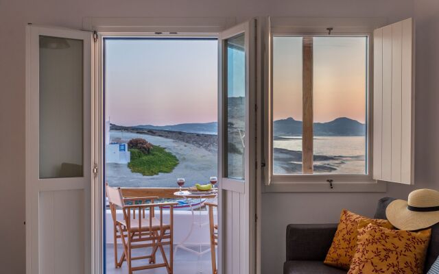 Manolis & Filio Home By The Sea