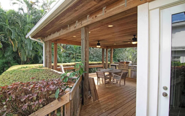 Sun, Shells and Seaspray w/ Lanai