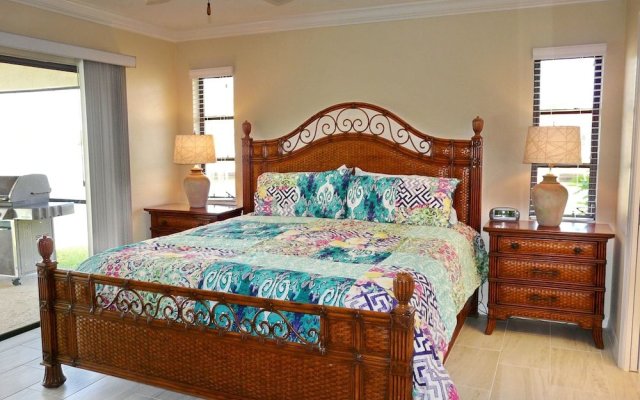 Pet-friendly Waterfront Home on key lot With View