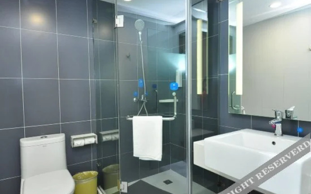 HanTing Hotel (Jinan High-tech Zone Fenghuang Road)