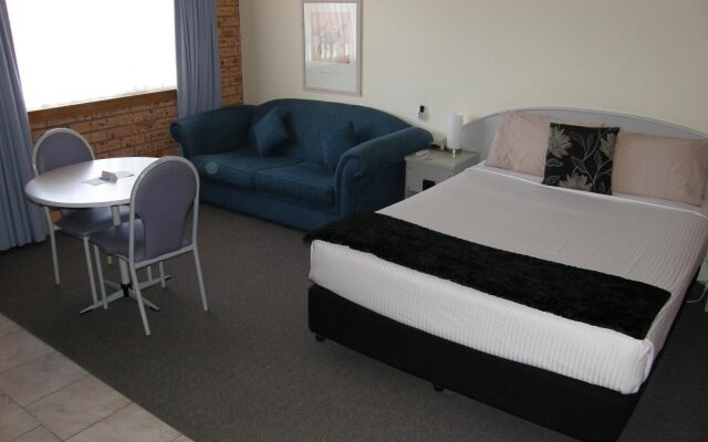 Blue Diamond Motor Inn