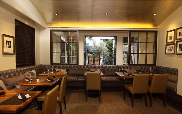 Cypress Inn