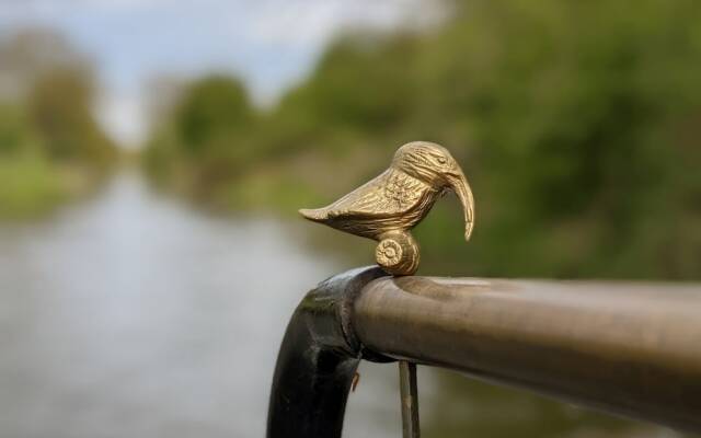 Narrowboat With Hot Tub, Spa, Cruising And More