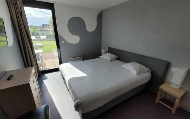 Gold Beach Hotel & Residence