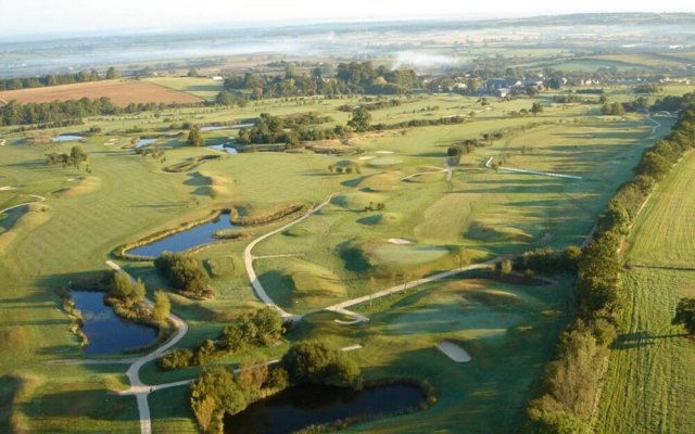 The Wiltshire Hotel, Golf and Leisure Resort