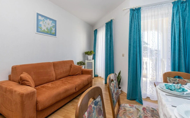 Nice Home in Crikvenica With Wifi and 1 Bedrooms