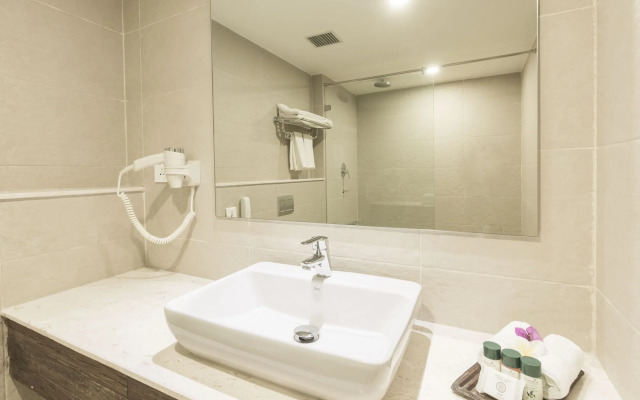 Hotel Roadhouse, Kathmandu - contemporary boutique hotel