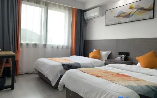 Shell Hotel (Anqing Taihu Huating Lake)