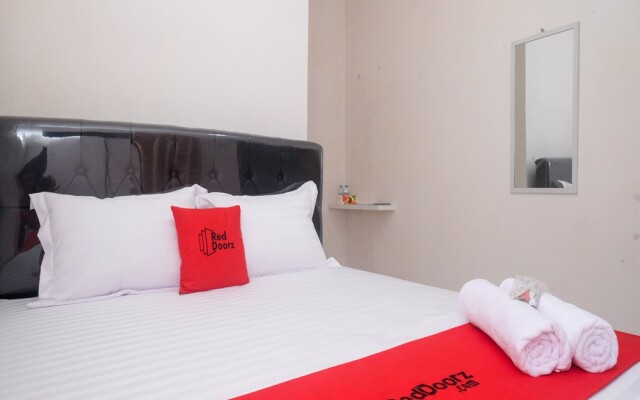 RedDoorz Syariah near Jogja Expo Center