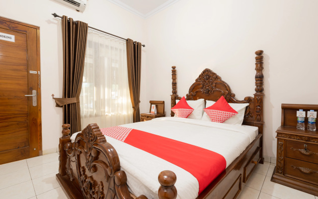 OYO 1885 Wisma Wongso Syariah