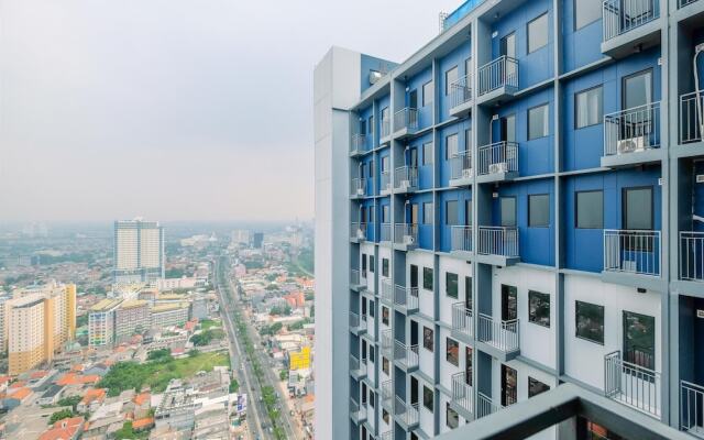 Nice And Comfort Studio At Evenciio Apartment