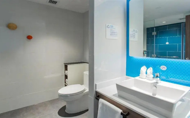 Holiday Inn Express Jiangmen Jianghai