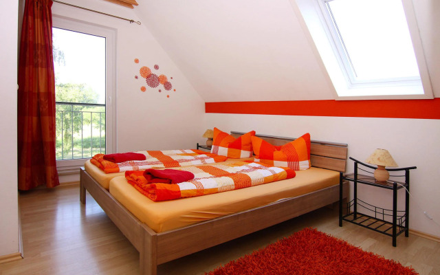 Semi-detached house, Neuendorf