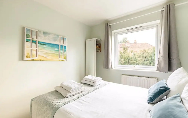 Quiet and Cosy 2-bed in Wimbledon