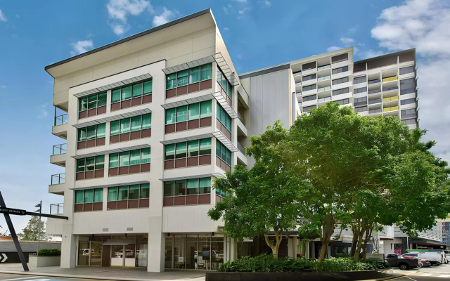 Link Portside Wharf Apartment Hotel