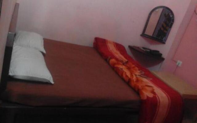 Hotel and Rooms (Hotel Shiv vilas)