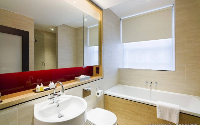 Apex Temple Court Hotel