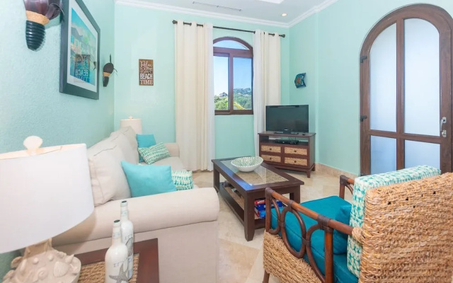 Keyhole Bay Condo 10 1 Bedroom Condo by RedAwning