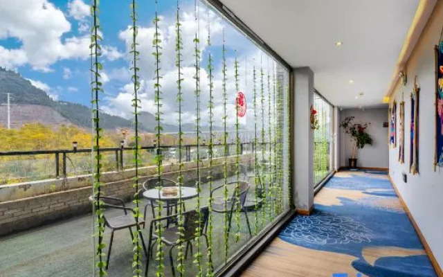 VaIIeyHabitathoIidayhoteI(MaIingRiverCanyonTouristAttractionarea