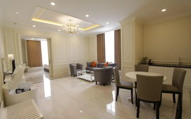 Grand Senyum Hotel